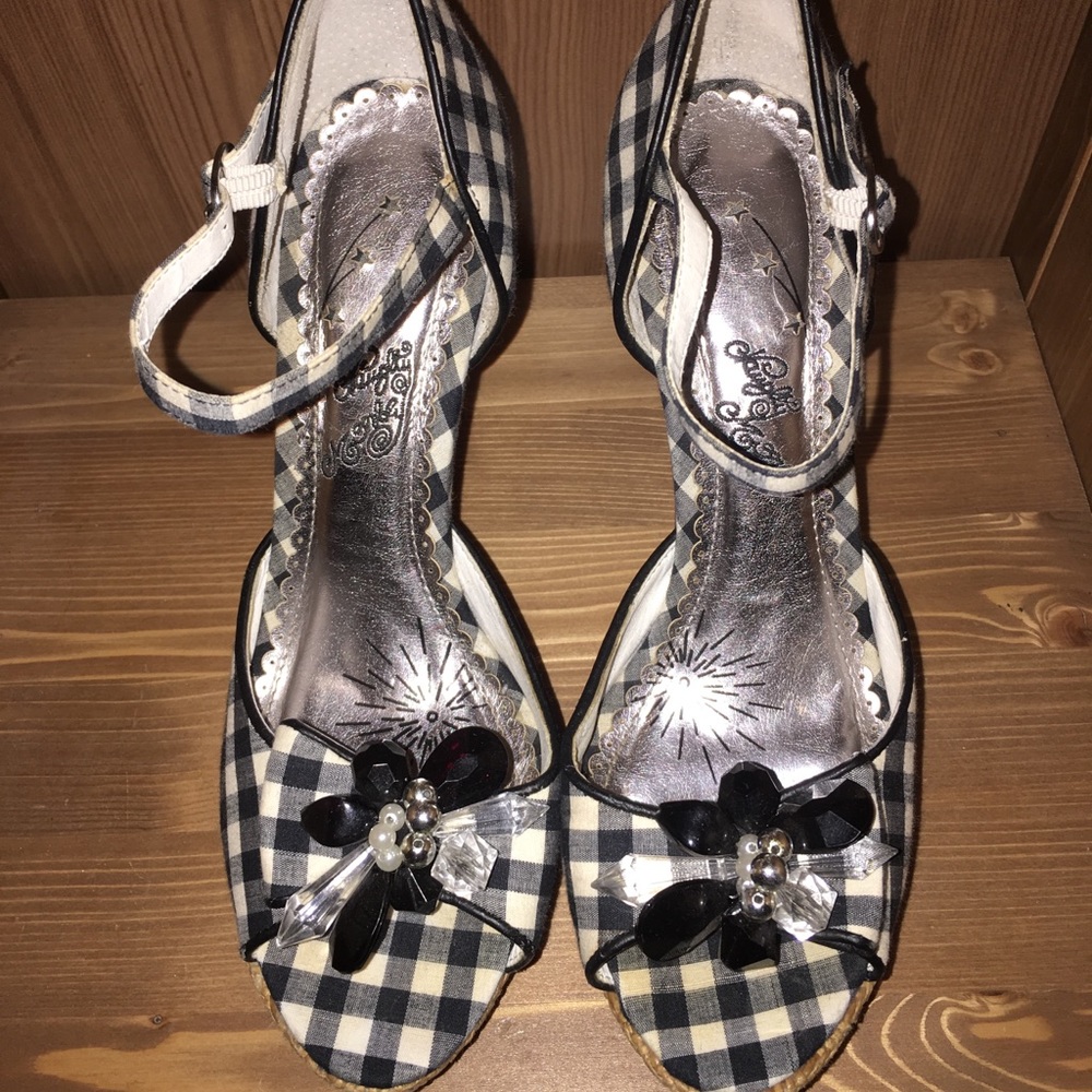 Checkered heels